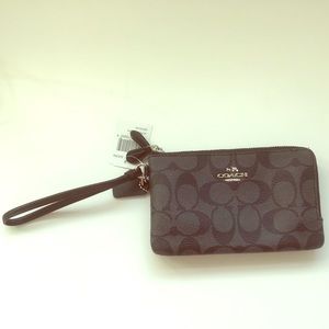 Small Coach wristlet